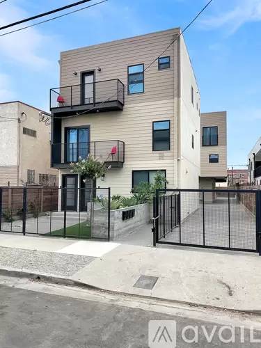 Main picture of 2730 Council St