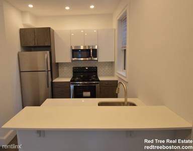 Main picture of 124 Peterborough St