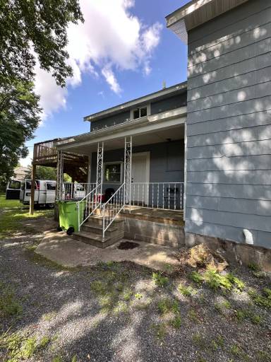 Main picture of 327 Summit Ave