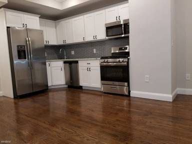 Main picture of 101 Chelsea St