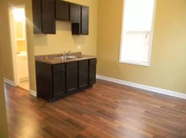 Main picture of 2647 W Luther St