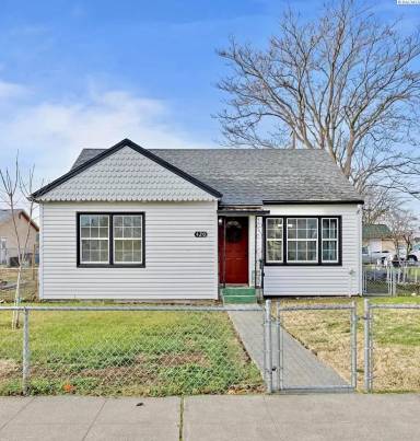 Main picture of 420 N 9th Ave