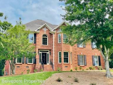 Main picture of 104 Castleton Pl