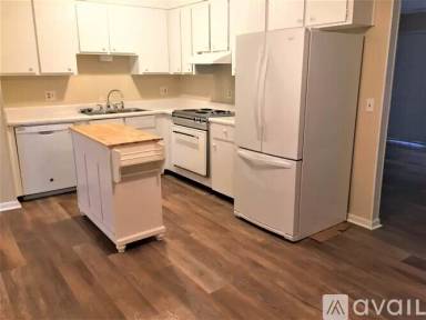 Main picture of 105 Angus Blvd