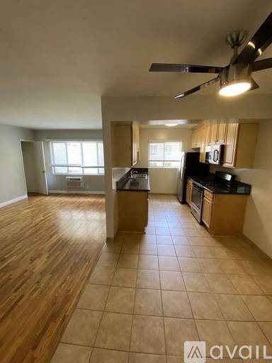 Main picture of 7261 Franklin Ave