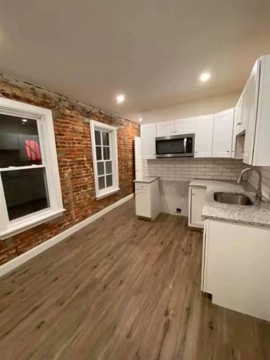 Main picture of 637 N 9th St