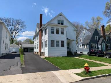 Main picture of 39 Argyle Ave