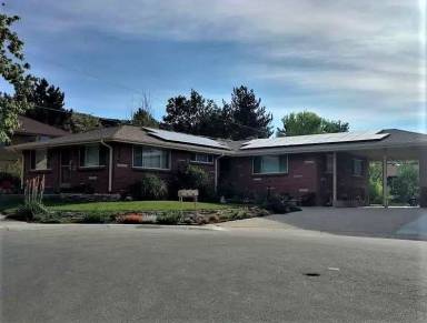 Main picture of 1602 Violet St