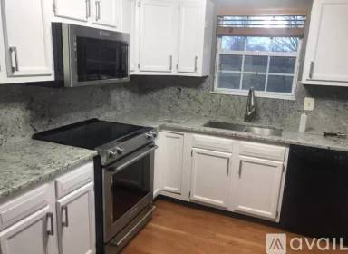 Main picture of 2495 Deerfield Ln