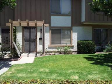 Main picture of 421 W Alton Ave