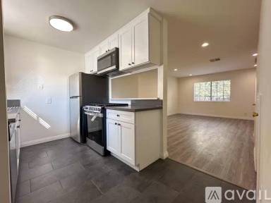 Main picture of 360 Pioneer Dr
