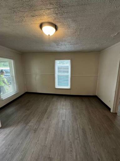 Main picture of 305 Lineberger St