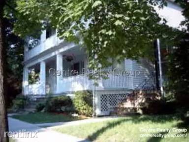 Main picture of 672 Centre St