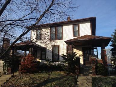 Main picture of 612 S 10th St