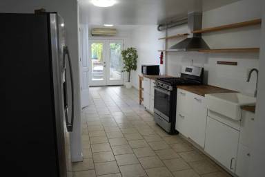Main picture of 40 Van Reypen St