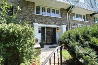 Main picture of 254 E Meehan Ave