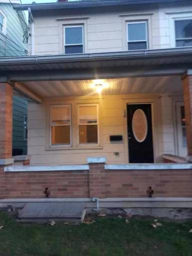 Main picture of 130 W 14th St