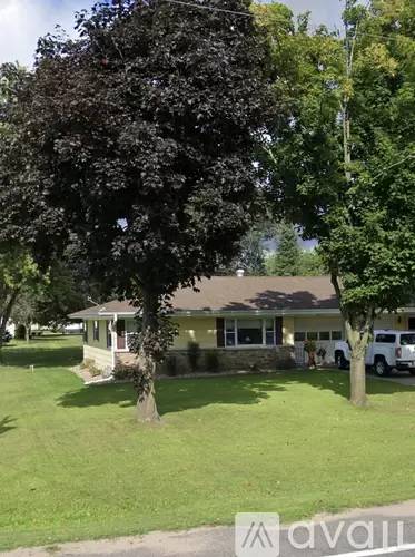 Main picture of 2631 Lakeshore Dr