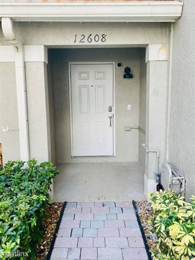 Main picture of 12608 SW 54th Ct