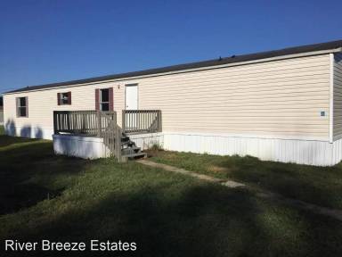 Main picture of 90 Mac Drummond Rd