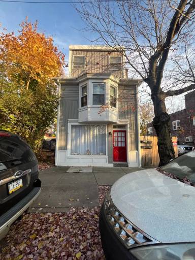 Main picture of 392 N Charlotte St