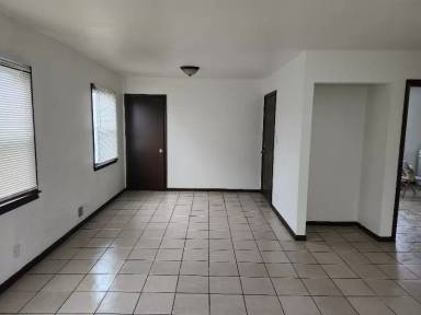 Main picture of 7210 W Hampton Ave