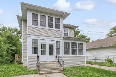 Main picture of 1018 9th St N