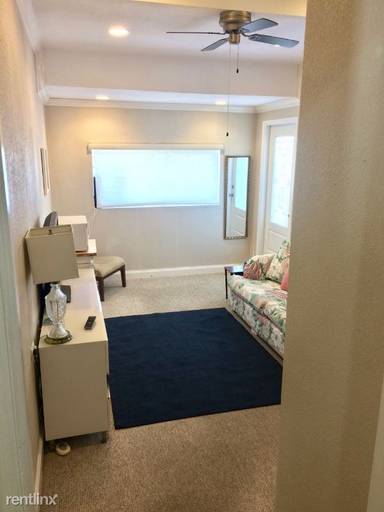 Main picture of 1032 NE 9th Ave