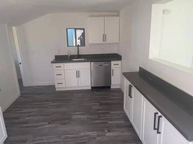 Main picture of 6004 S Lawrence St