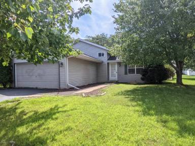 Main picture of 6413 Garrett Ln