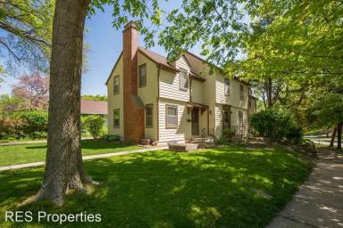 Main picture of 2159 Country Club Blvd