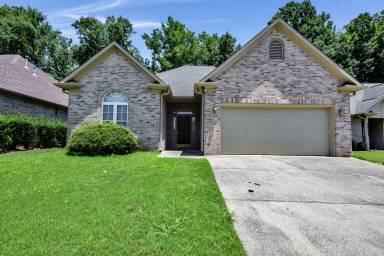 Main picture of 4546 Riverbirch Cir