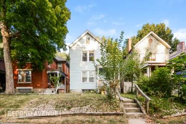 Main picture of 4810 Oak St