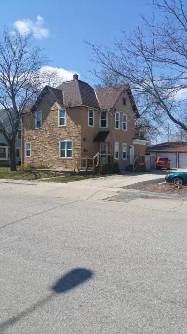 Main picture of 519 Vanden Broek St