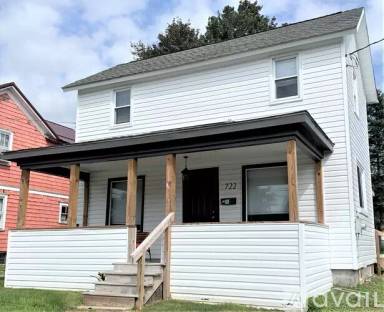 Main picture of 722 W Long Ave