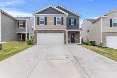 Main picture of 449 Delahays Rd