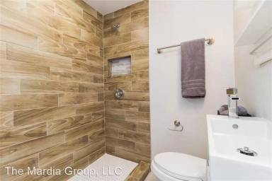 Main picture of 129 Pecos St