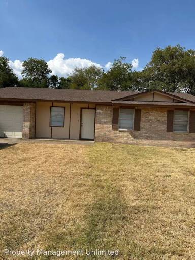 Main picture of 207 W Little Creek Rd