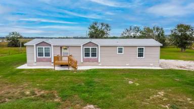 Main picture of 13110 County Road 672