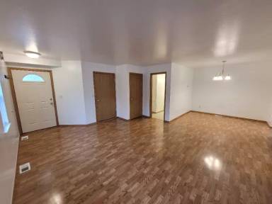 Main picture of 8231 Williwa Ave