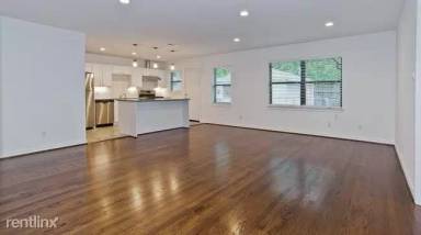 Main picture of 6435 Ravendale Ln