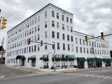 Main picture of 104 N 8th St