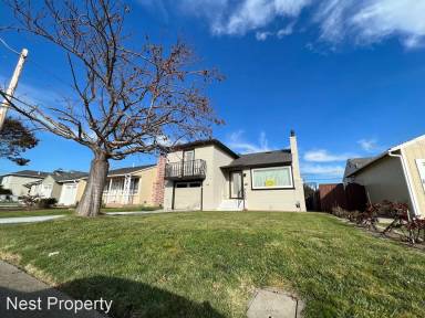 Main picture of 109 Fairway Dr