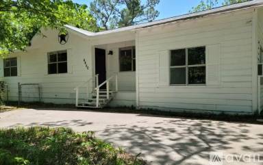 Main picture of 4400 Conway St
