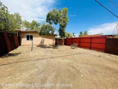 Main picture of 2665 N Alvernon Way