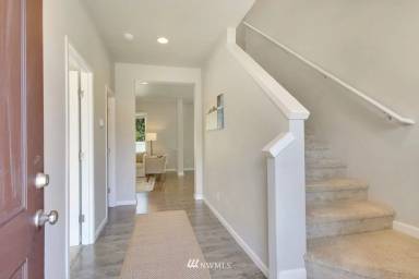 Main picture of 16720 80th Avenue Ct E