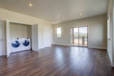 Main picture of 380 Dillon Ridge Rd