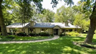 Main picture of 101 Graybridge Rd