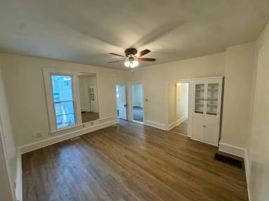 Main picture of 1007 N Prairie St
