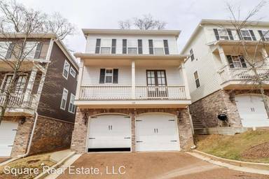 Main picture of 100 Tanglewood Dr